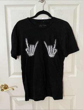 NWT Black Skeleton Hand Graphic Tee lotus threads small